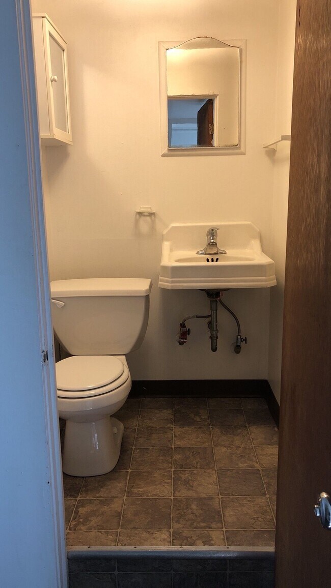 Foto del edificio - 405 NE Oak St