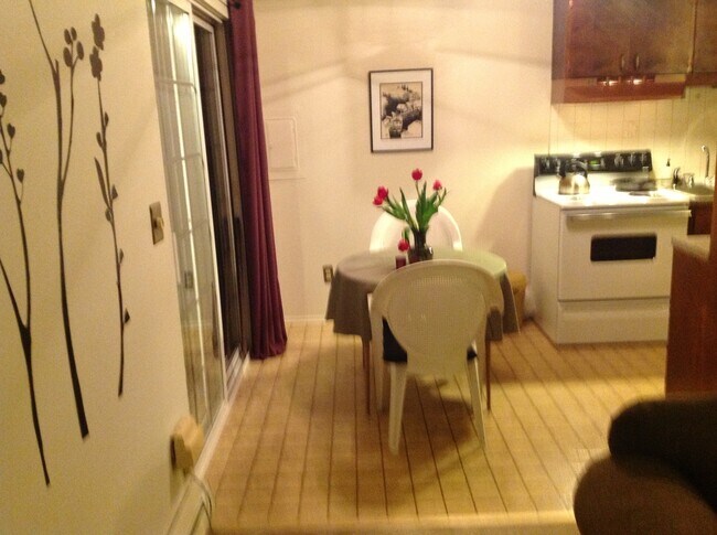 Building Photo - 3438 HS MARSH