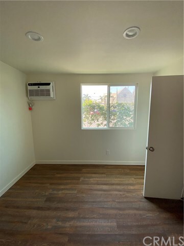 Foto del edificio - 327 S Clementine St