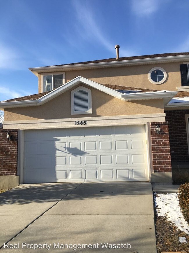 Building Photo - 1583 Oakridge Park Dr