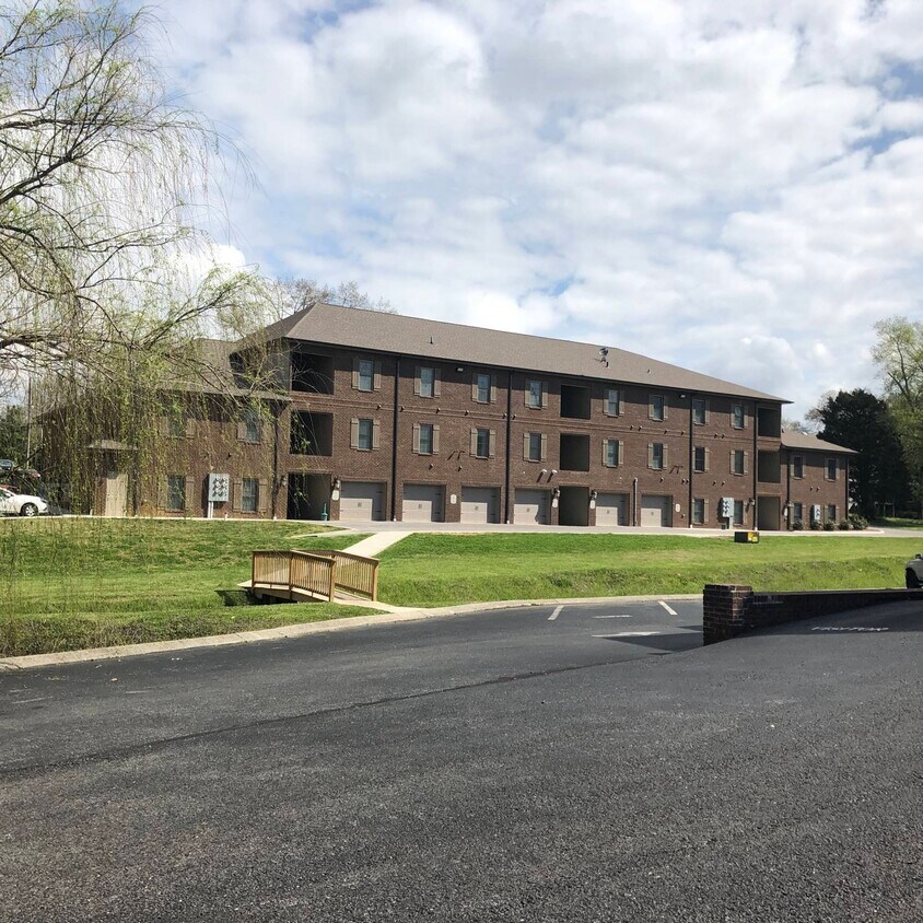 Foto principal - Eagle Village