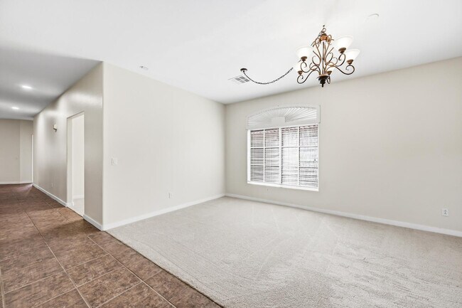 Foto del edificio - 15749 W Ventura St