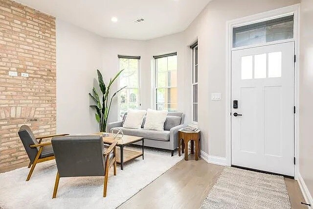 Sunny Living Room - 2243 N Seminary Ave