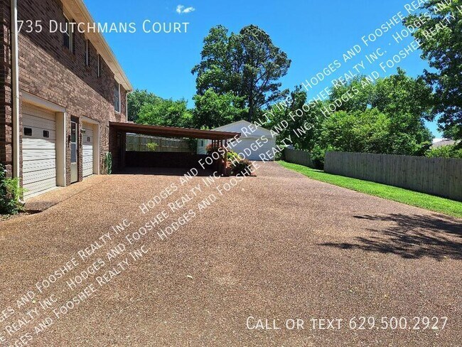 Foto del edificio - 735 Dutchmans Ct