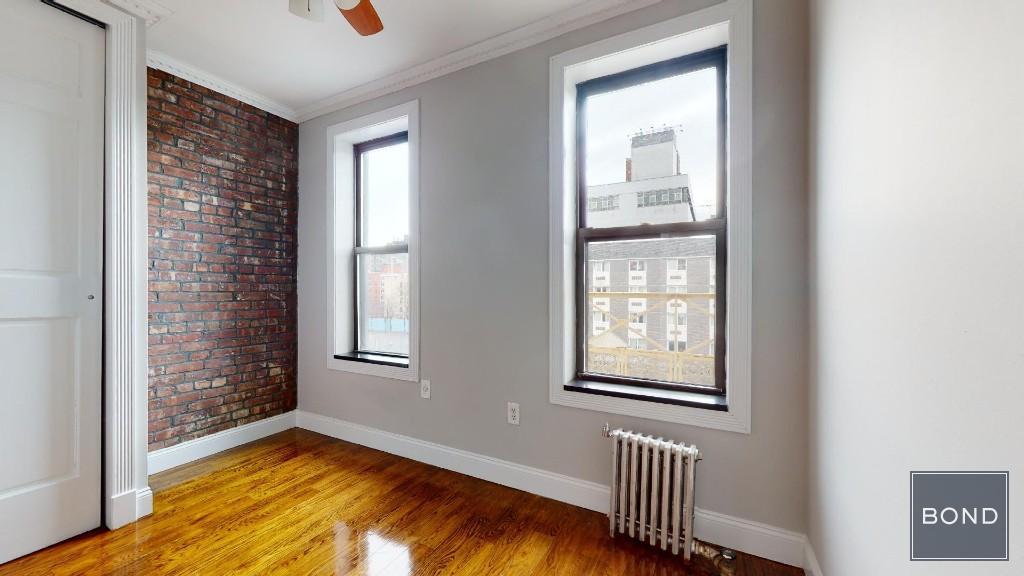 Foto del edificio - 722 Tenth Avenue