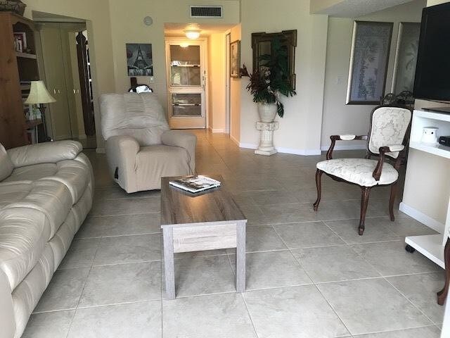 Foto del edificio - 3836  Via Poinciana  104