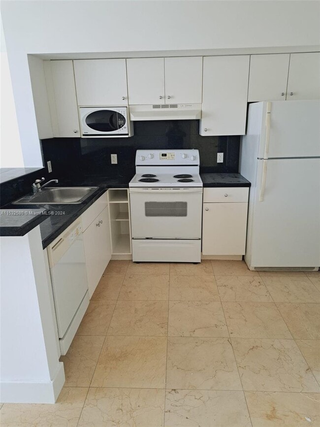 Foto del edificio - 5085 NW 7th St