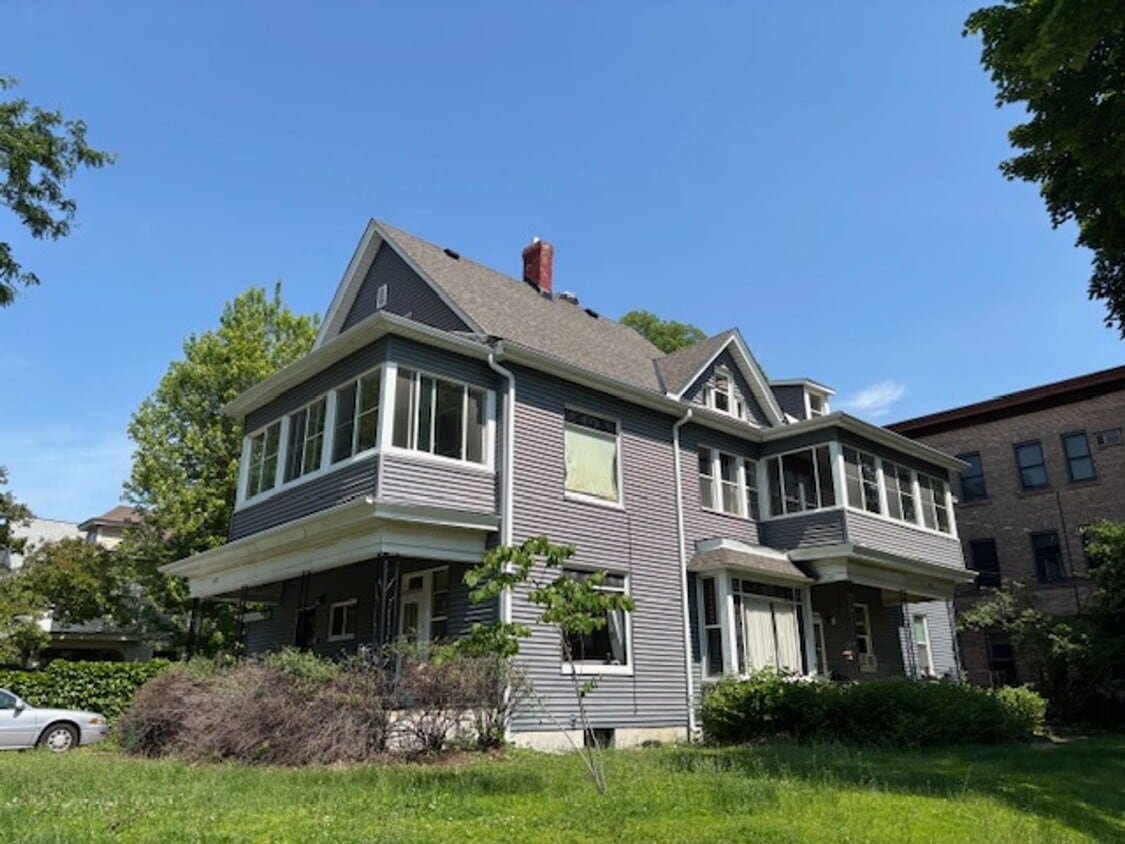 Primary Photo - 2 BR/1 BA Apartment in a Great Minneapolis...