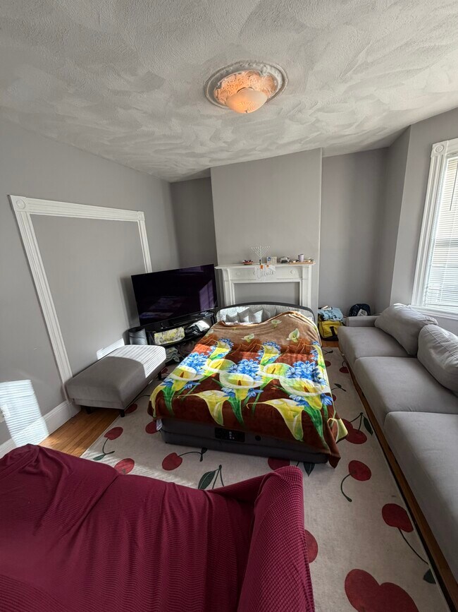 Foto del edificio - 121 Hillside St