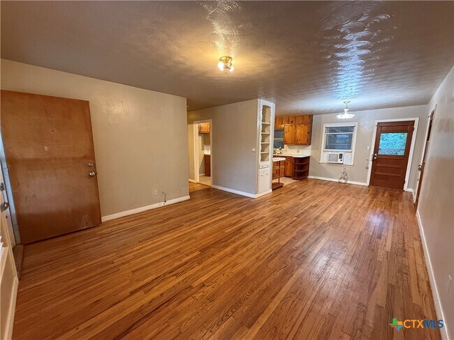 Foto del edificio - 555 N Union Ave