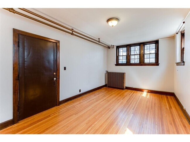 Foto del edificio - 3406 Harriet Ave