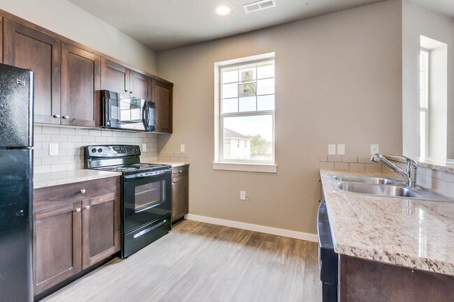 Building Photo - 841 S Sunglow Ln