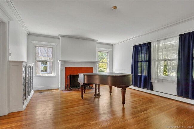 Building Photo - 720 Prospect Ave