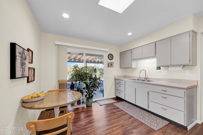 Foto del edificio - 9834 W Evergreen Dr