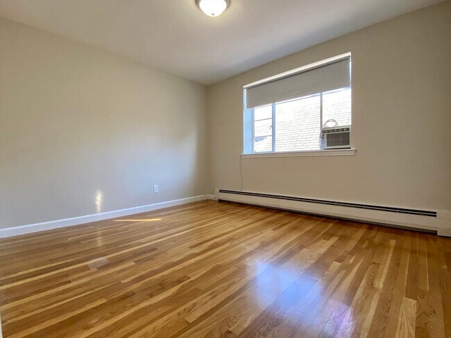 Building Photo - 63 Kimball Ave