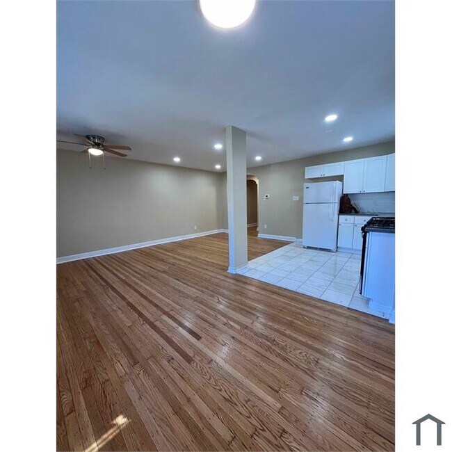 Foto del edificio - 2444 N 50th St