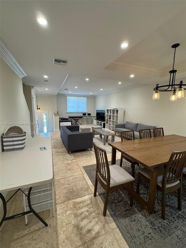 Building Photo - 10085 Bay Harbor Ter