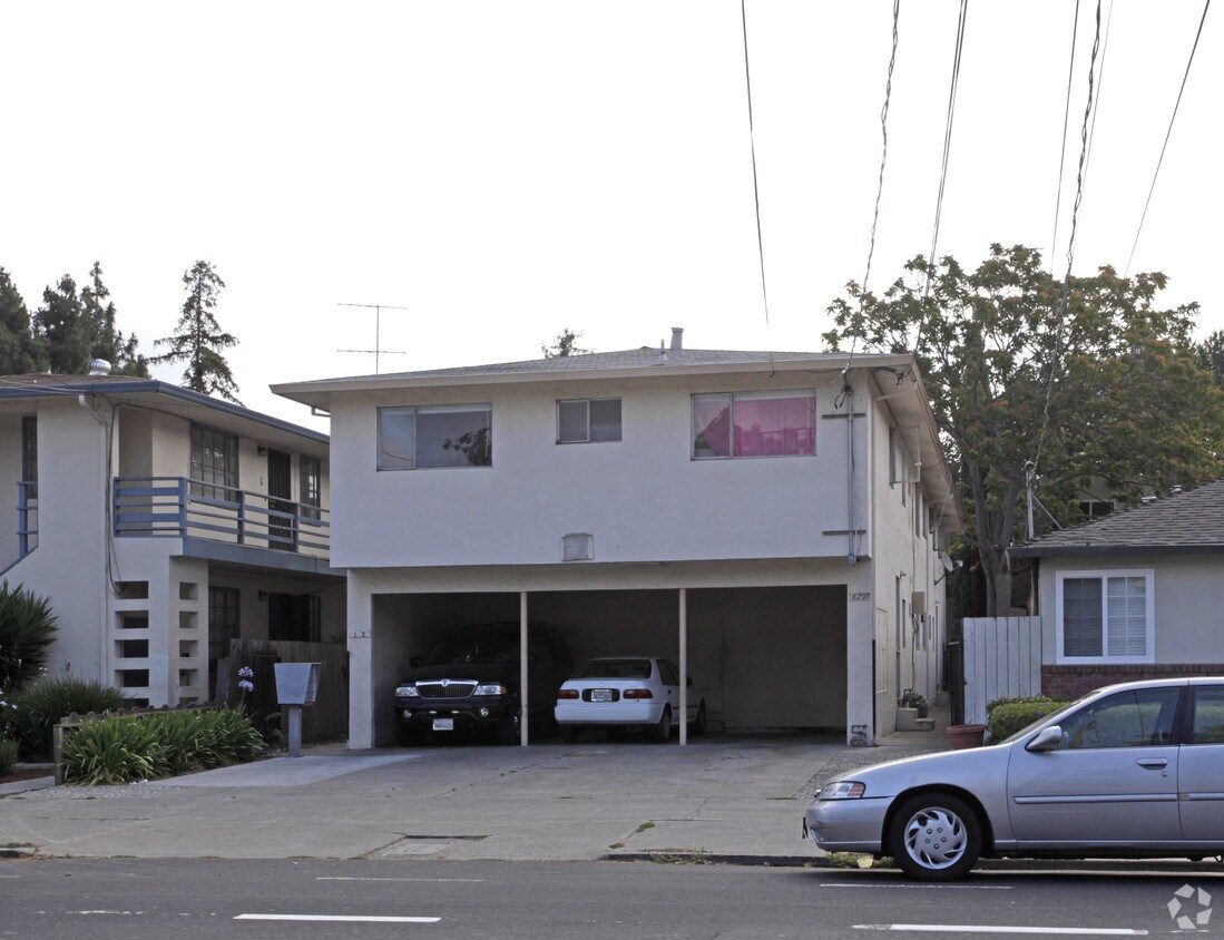 Building Photo - 620 S 7th St