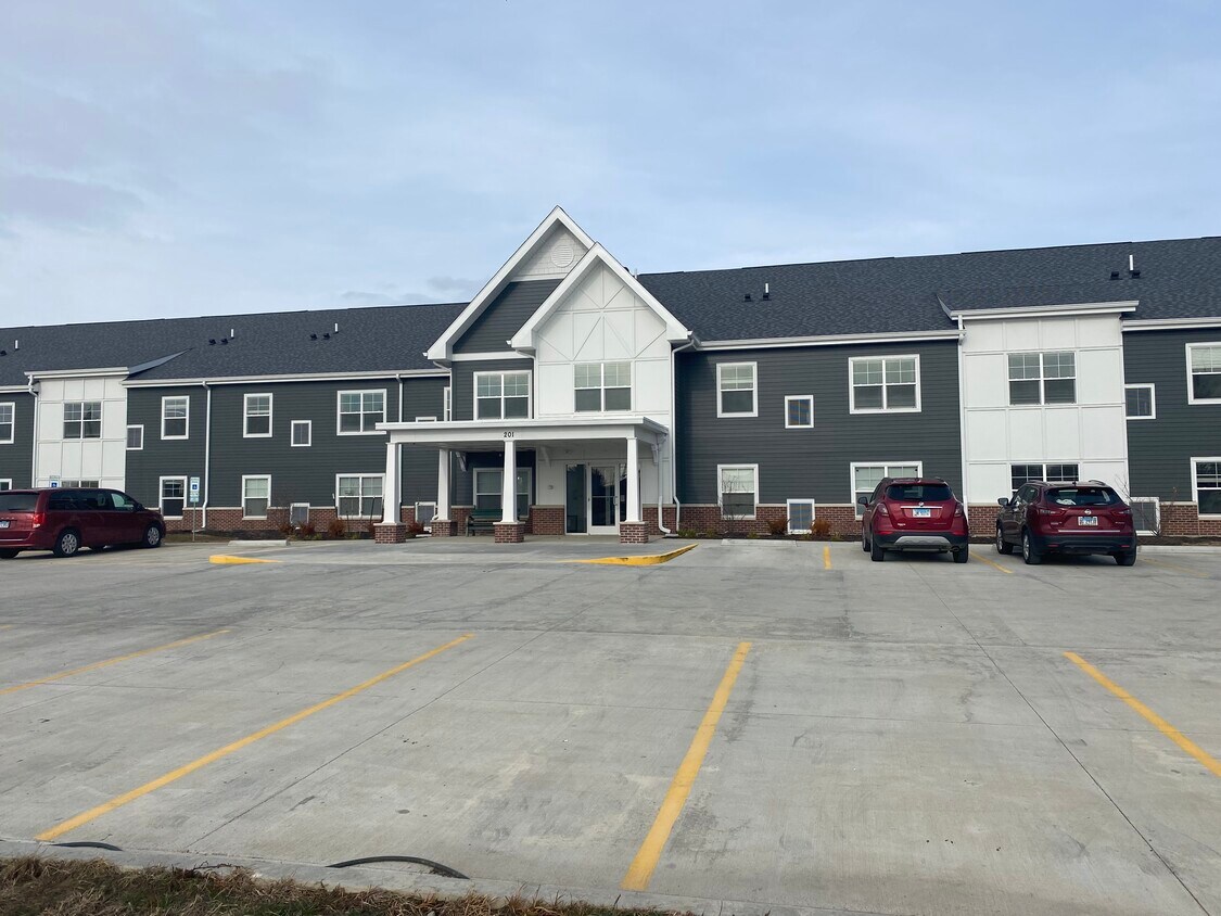 Newton Senior Housing 201 Eaton St Newton, IL