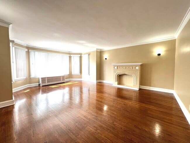 Foto del edificio - 8233 S Indiana Ave