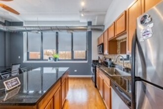 Foto del edificio - 2323 W Pershing Rd