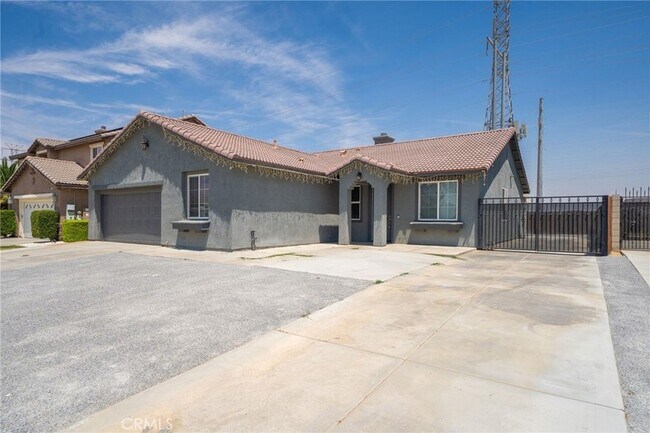 Foto del edificio - 12833 Biscayne Ave