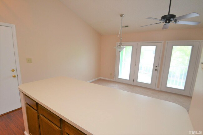 Building Photo - 1521 Creekwood Ct