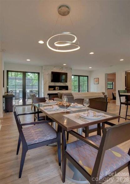 Foto del edificio - 3945 Rockfern Rd