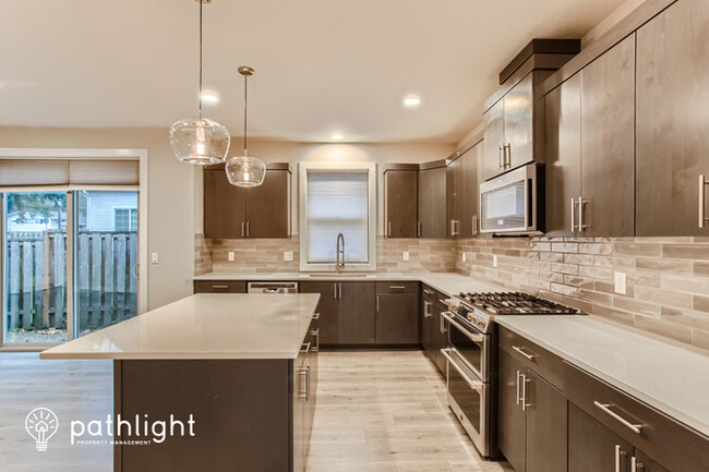 Foto del edificio - 951 Northwest Towle Avenue, Gresham, OR, 9...
