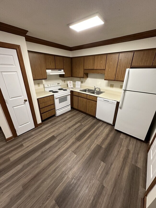 Building Photo - 3520 Ivy Commons Drive Unit 202