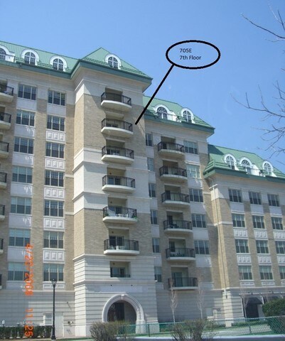 Foto del edificio - 50 N Plum Grove Rd