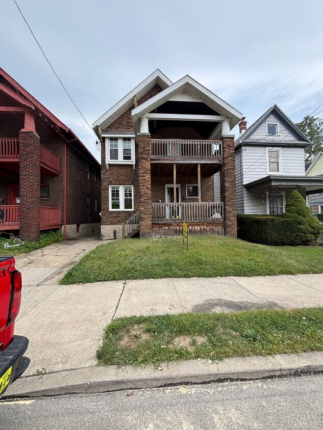 Foto principal - 1108 E Lake Rd