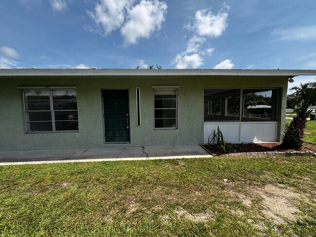 Foto del edificio - 11003 Ridge Ave