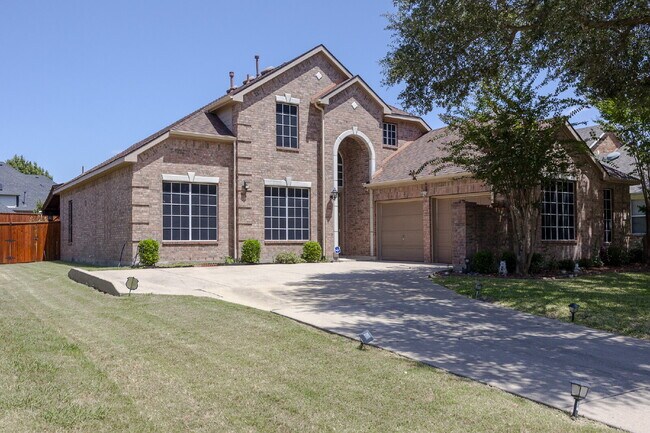 Foto del edificio - Spacious 4-Bedroom Home with Large Backyard in Rowlett