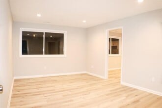 Building Photo - 12 Rockridge Ct