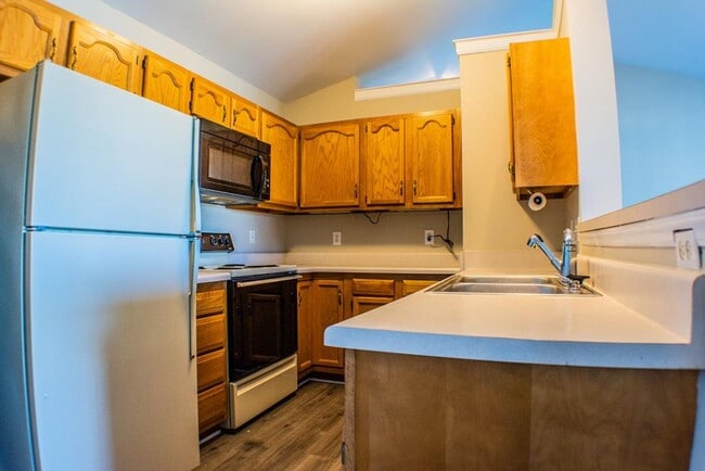 Building Photo - 334 Quietwood Dr