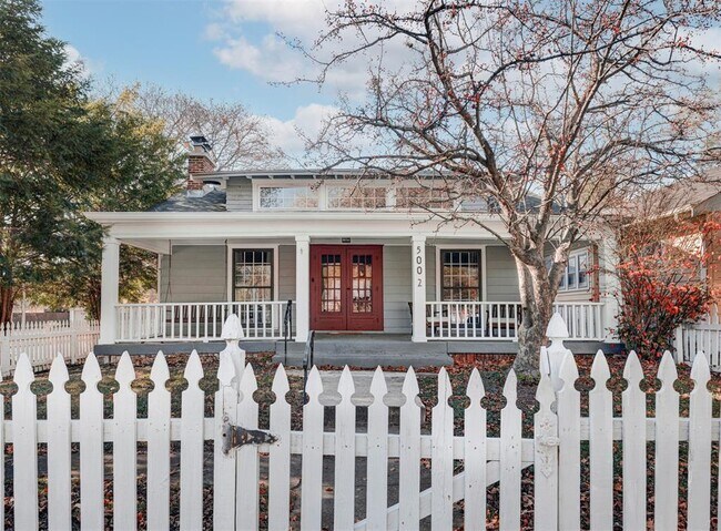 Foto del edificio - 5002 N College Ave