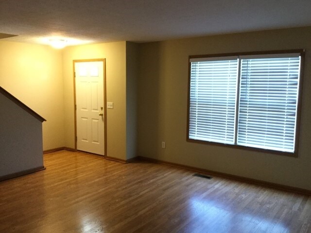 Building Photo - 5876 Westbank Drive