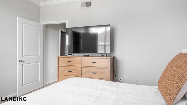 Foto del edificio - 14807 Woodland Hills Dr