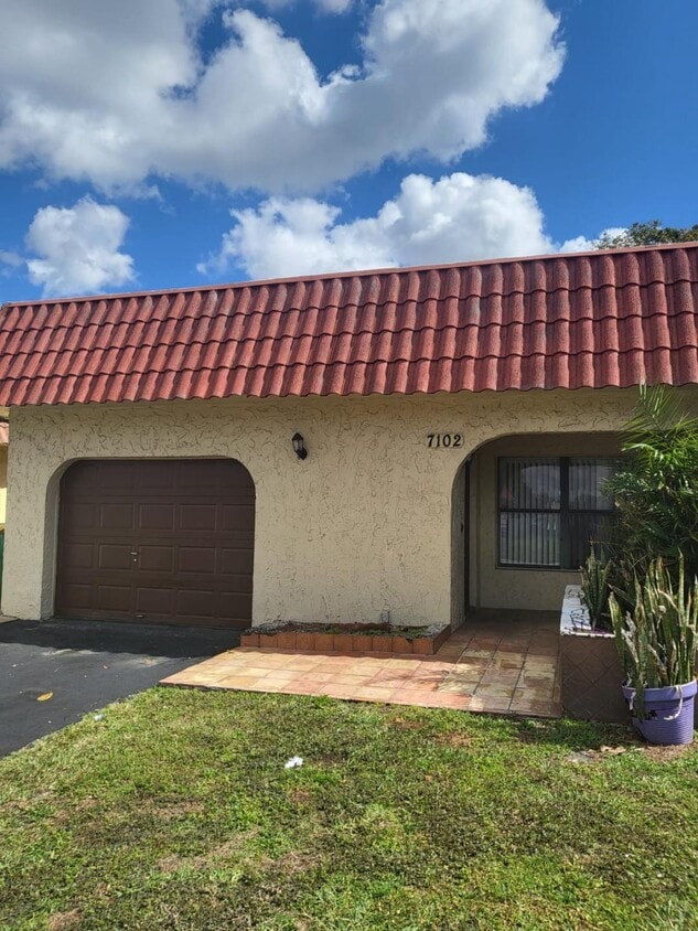 7102 NW 78th Ave, Tamarac, FL 33321 Townhome Rentals in Tamarac FL