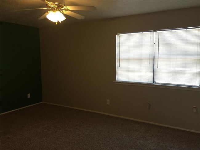 Foto del edificio - 1102 C Autumn Circle