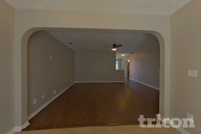 Building Photo - 741 Georgetown Ln