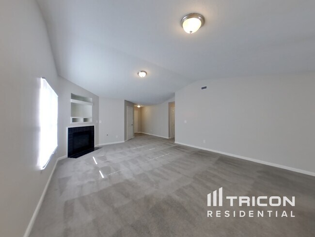 Building Photo - 1261 Legacy Lane Indianapolis IN