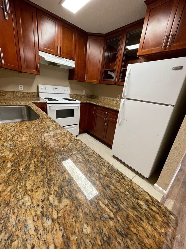 Building Photo - 2375 Tripp Dr