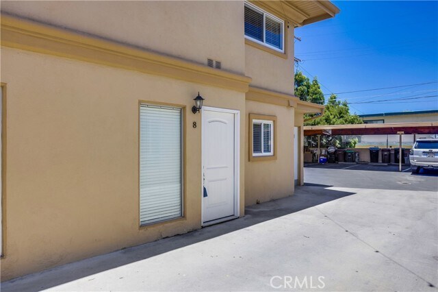 Building Photo - 142 W Escalones