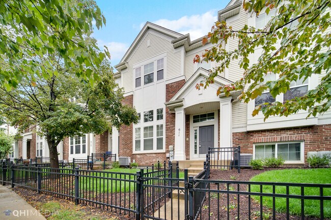 Foto del edificio - 611 Grosvenor Ln