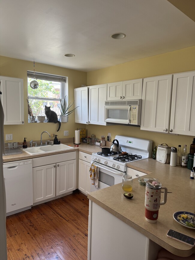 kitchen - 1518 S 13th St