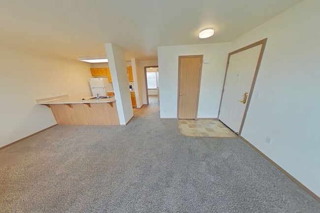 Building Photo - 1 Bedroom Apartment ~ Close to Campus