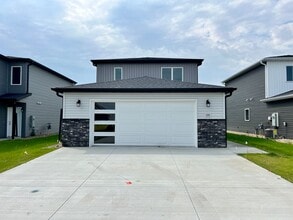 Building Photo - 133 Marshall Lp