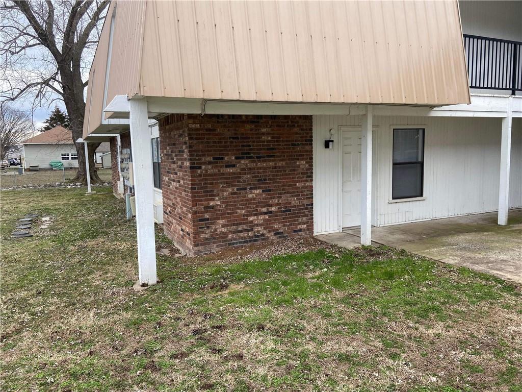 203 S Baggett St Unit 3, Prairie Grove, AR 72753 Room for Rent in